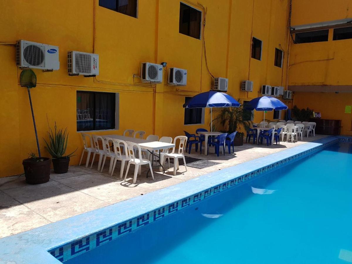 Hotel Arcos Del Parque Acayucan エクステリア 写真