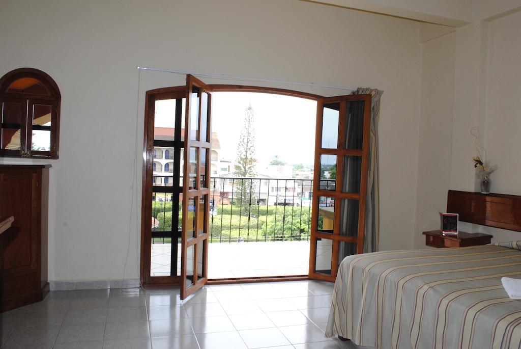 Hotel Arcos Del Parque Acayucan 部屋 写真
