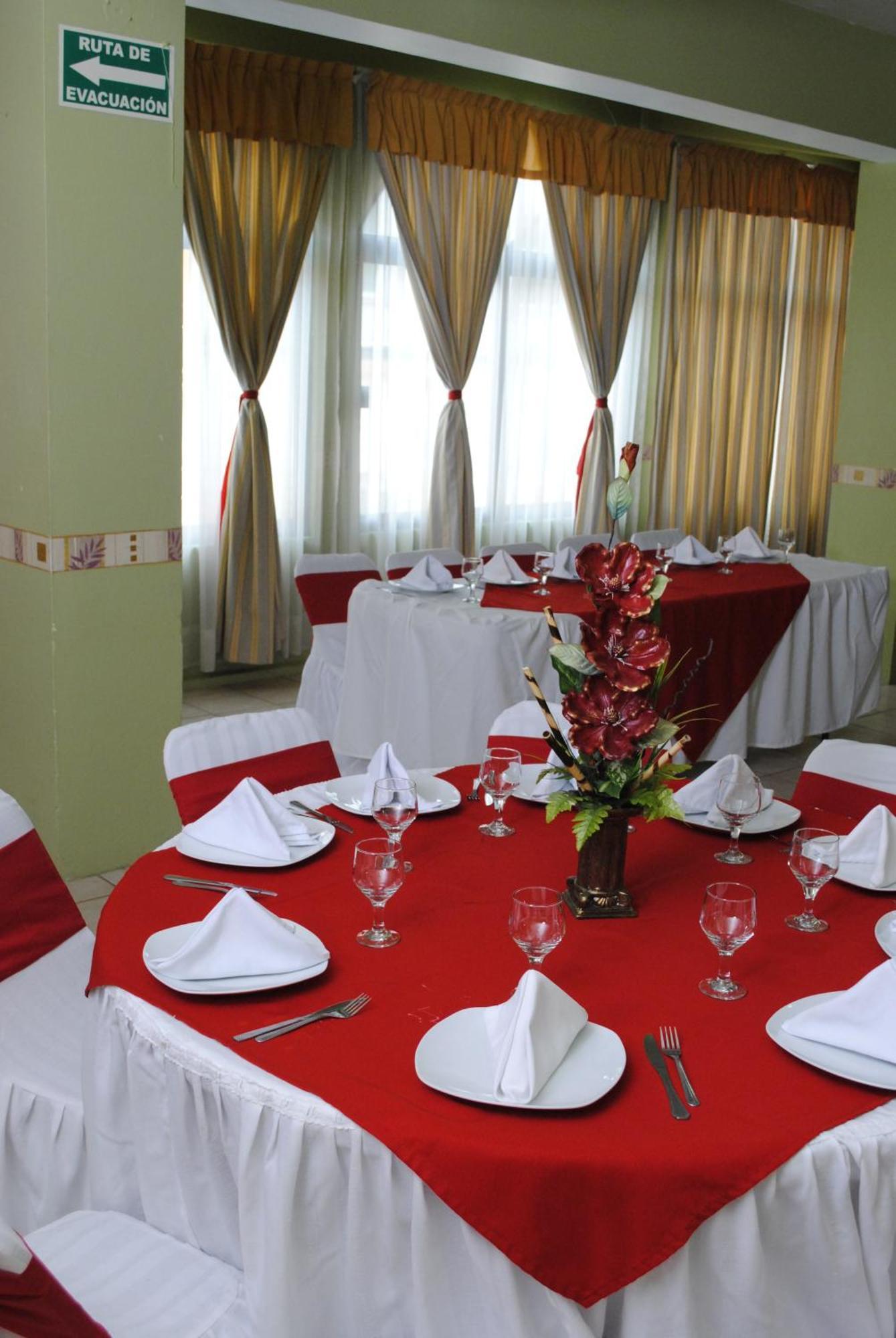 Hotel Arcos Del Parque Acayucan エクステリア 写真