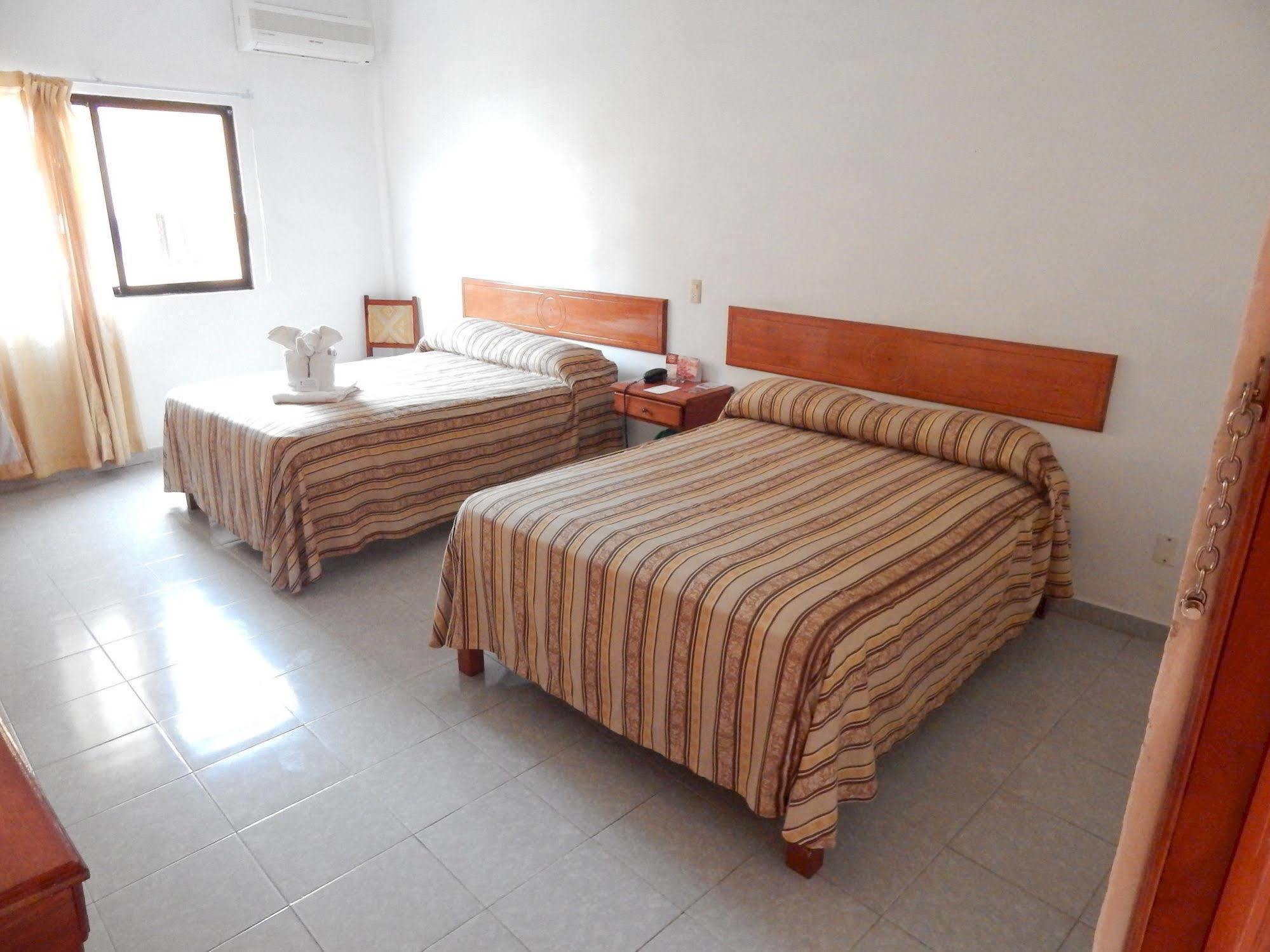 Hotel Arcos Del Parque Acayucan エクステリア 写真